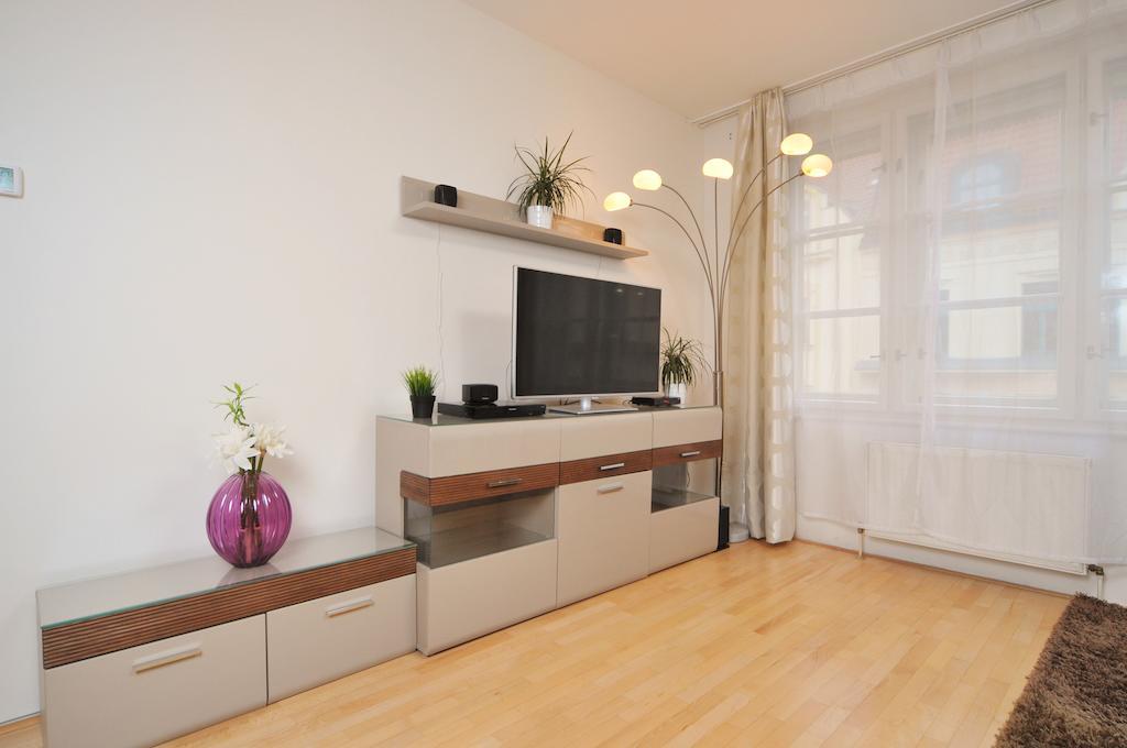 Selinor Old Town Apartments Prague Bilik gambar